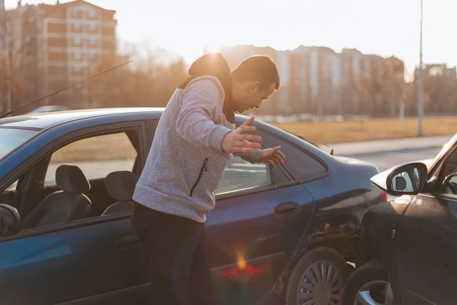 Handling Insurance Adjusters After an Accident in Mississippi